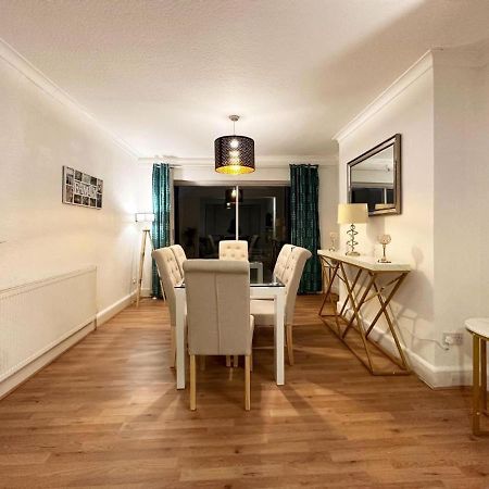 Charming 3-Bedroom Family Home Лондон Екстер'єр фото